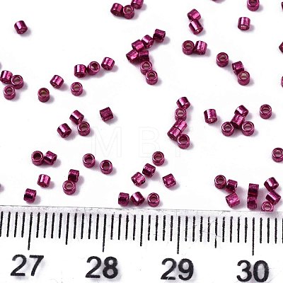 11/0 Grade A Glass Seed Beads SEED-S030-1211-1