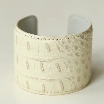 Minimalist Crocodile Embossed Leather Cuff Bangles for Women FS-WG0F18A-06-1