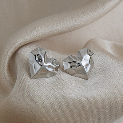 French Vintage Style Stainless Steel Textured Heart Stud Earrings for Women EI9252-2-1