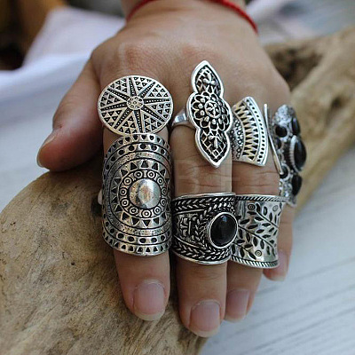 8Pcs Retro Alloy and Resin Cuff Open Rings Set WG49266-01-1
