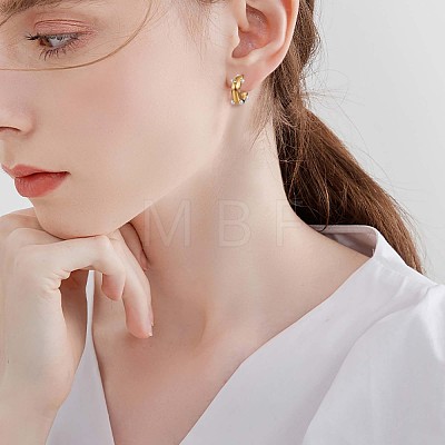 Shell Pearl C-shape Stud Earrings with Clear Cubic Zirconia JE948A-1