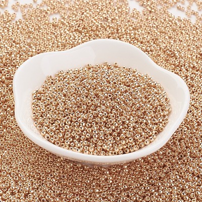 TOHO 11/0 Round Beads SEED-K008-2mm-PF551-1